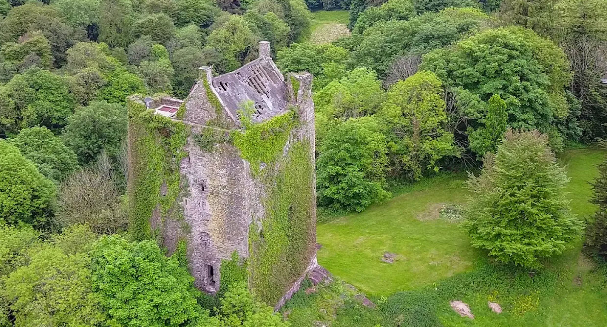 Carrignamuck Castle, Ireland